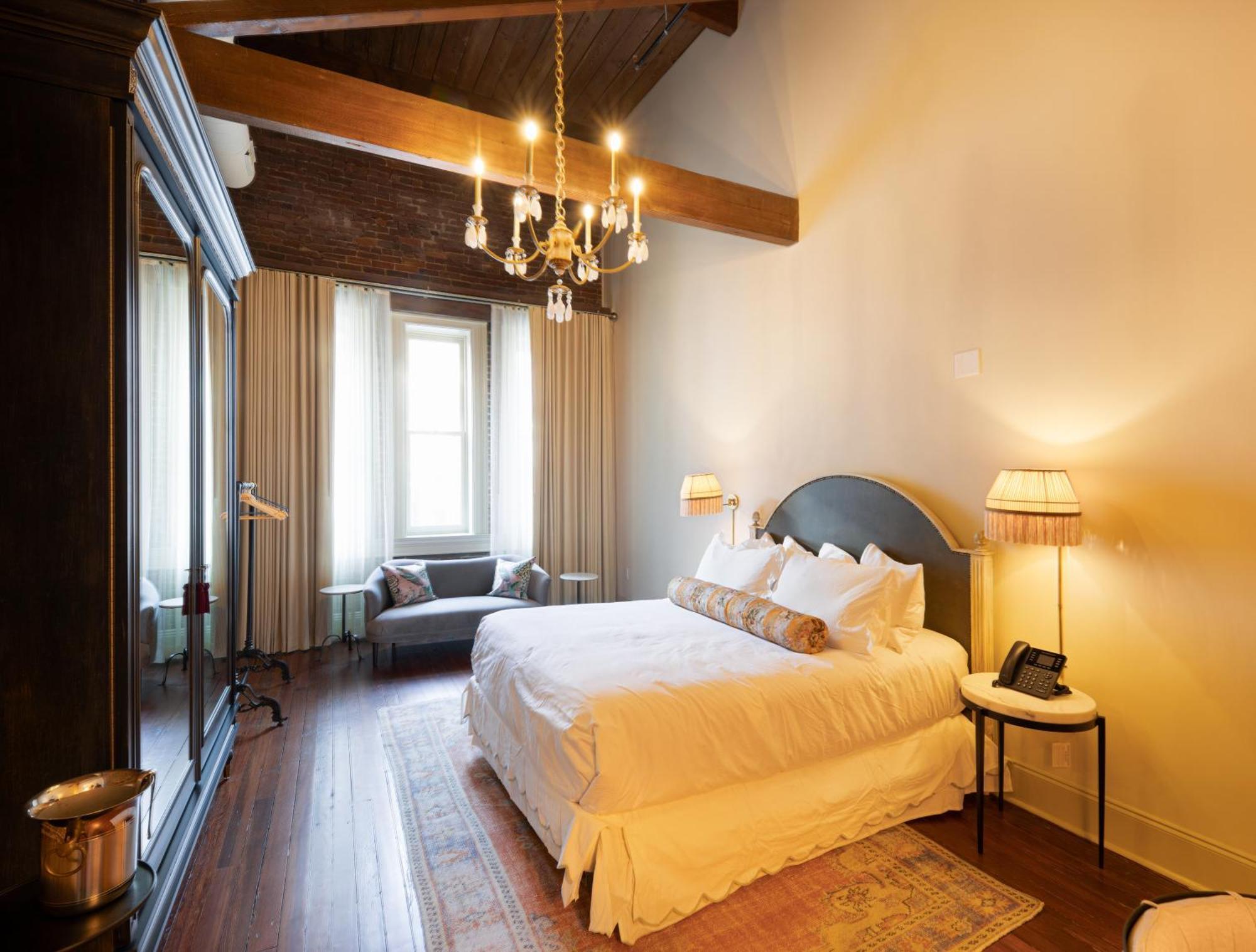 Hotel Cleo, Knoxville Downtown, A Tribute Portfolio Hotel Εξωτερικό φωτογραφία