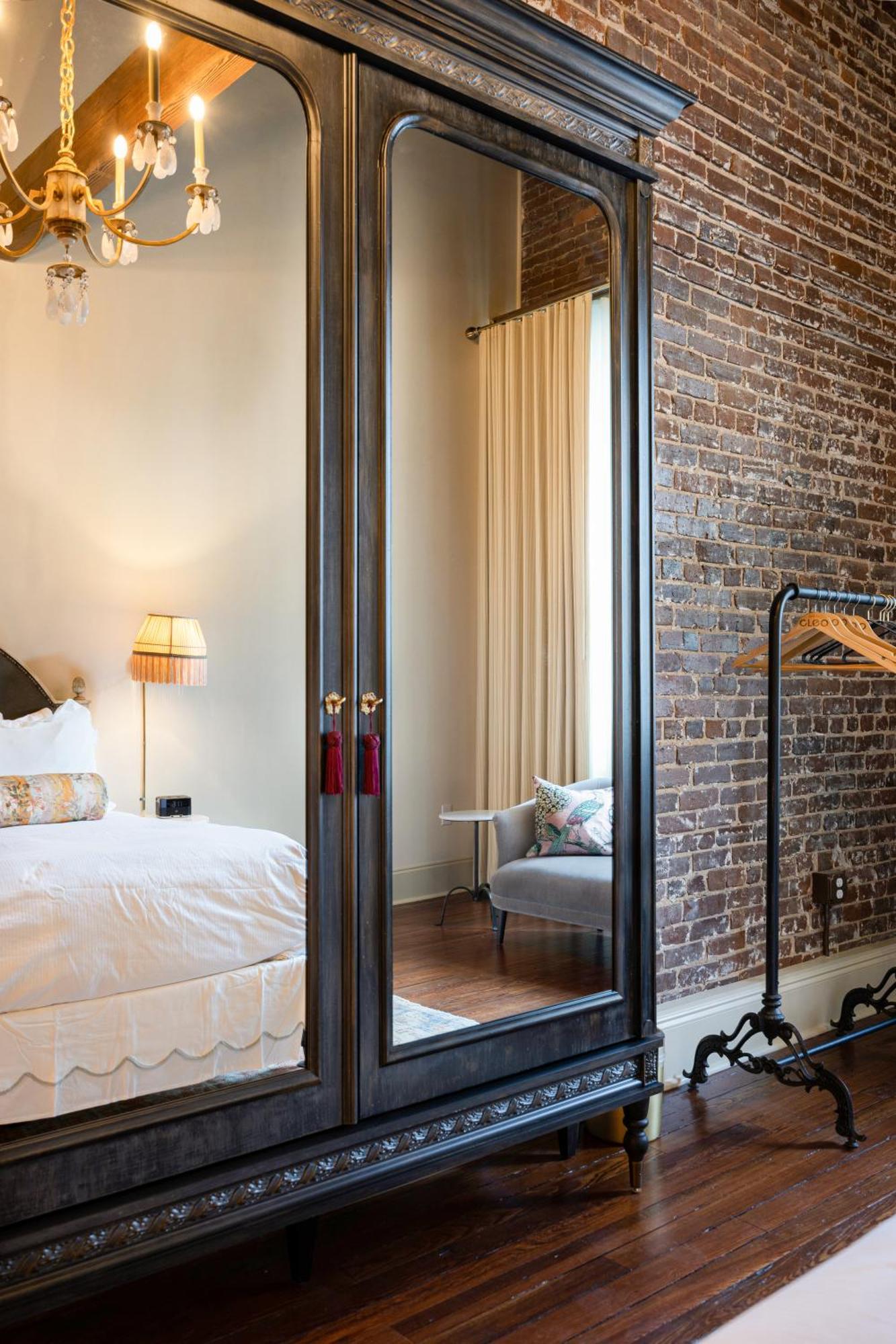 Hotel Cleo, Knoxville Downtown, A Tribute Portfolio Hotel Εξωτερικό φωτογραφία
