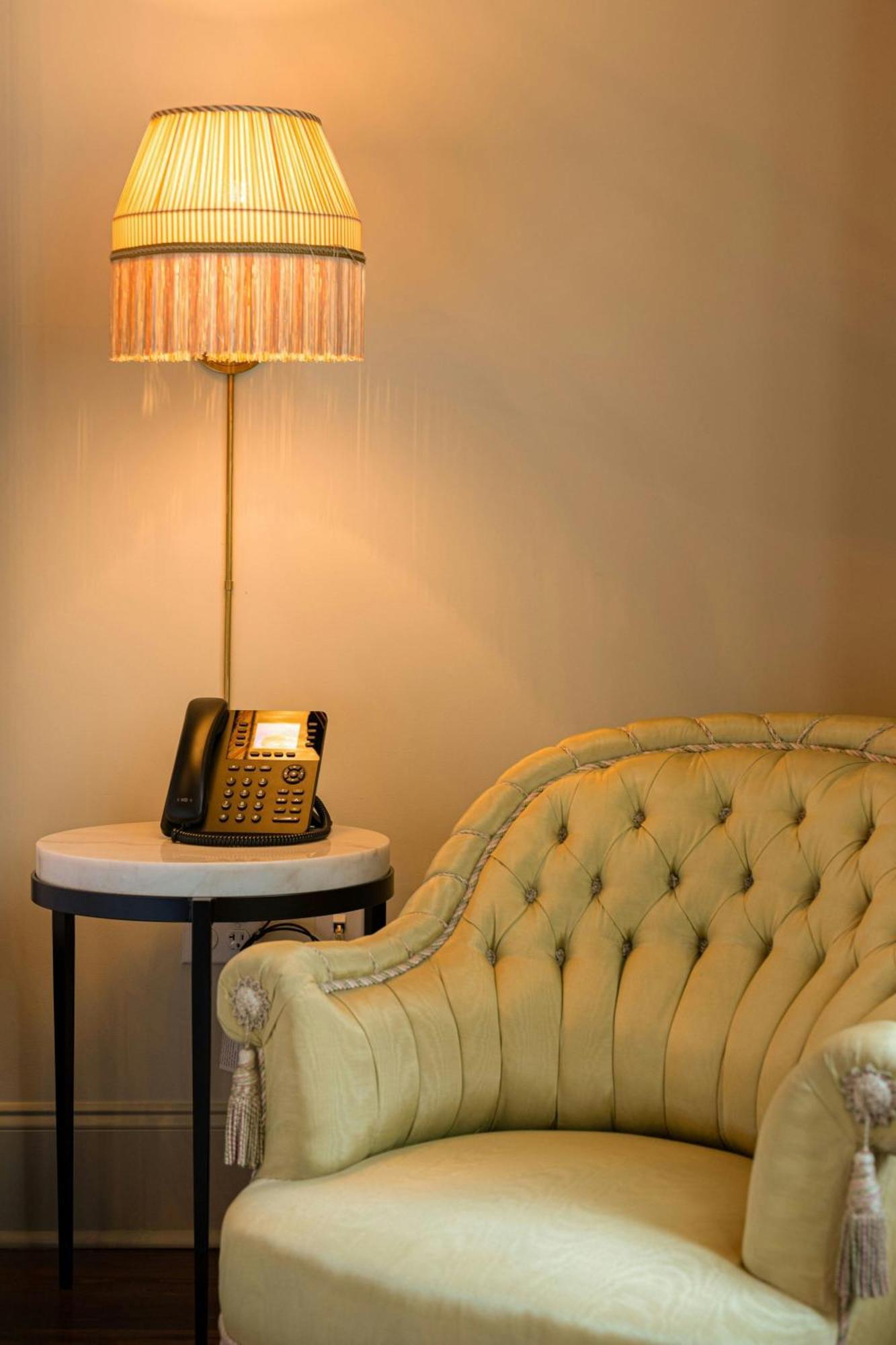 Hotel Cleo, Knoxville Downtown, A Tribute Portfolio Hotel Εξωτερικό φωτογραφία